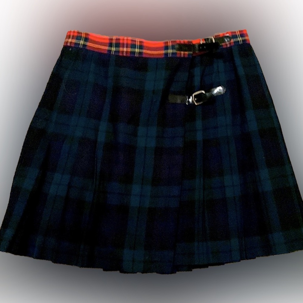 Tommy Hilfiger Tartan skirt with a black patent leather buckle tie